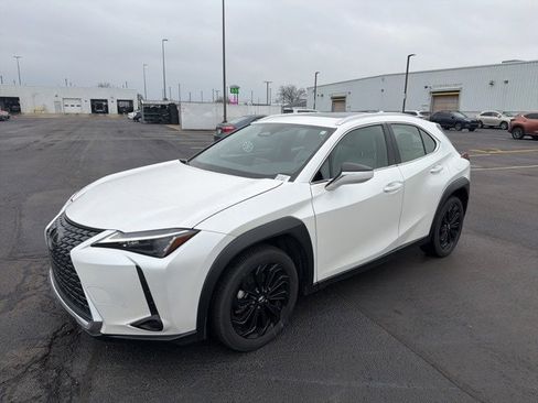 Used 2025 Lexus UX 300h AWD image 2