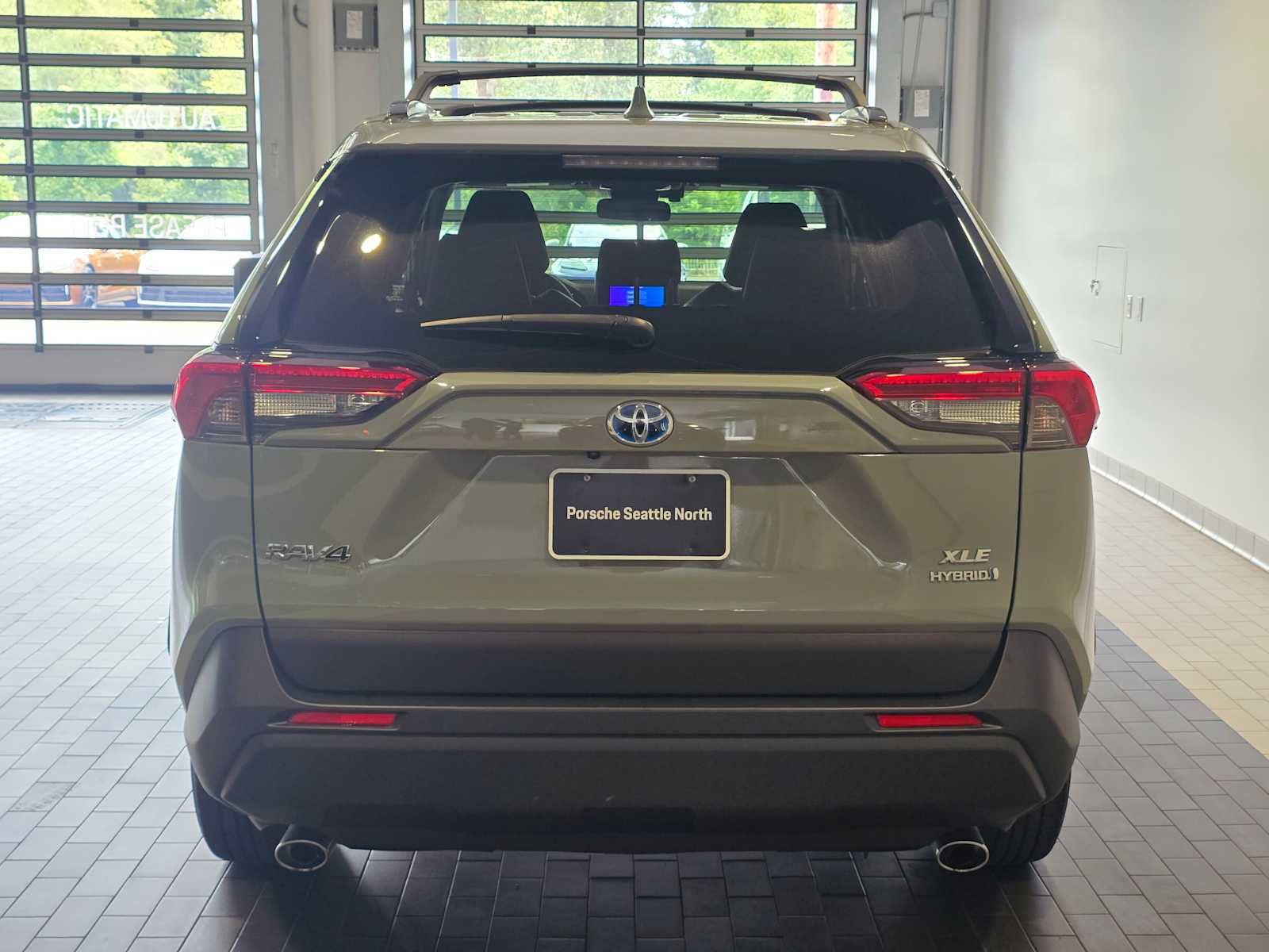 Used 2023 Toyota RAV4 XLE Premium AWD/4WD image 6