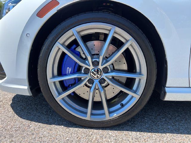 Used 2024 Volkswagen Golf R AWD/4WD image 16
