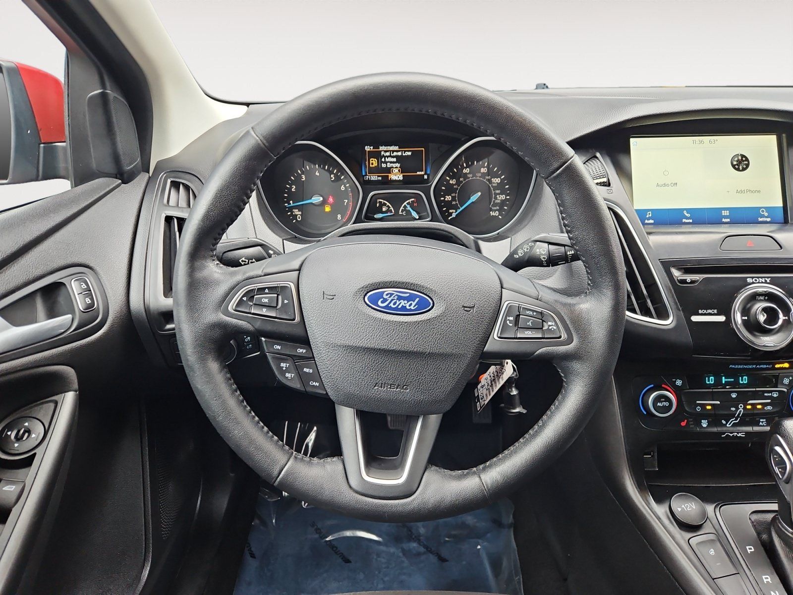 Used 2018 Ford Focus SEL w/ Cold Weather Package FWD image 12