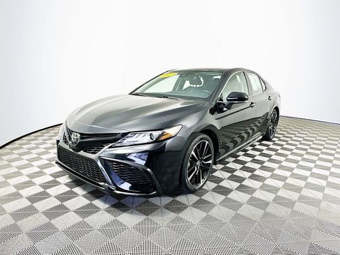 Used 2023 Toyota Camry XSE image 5