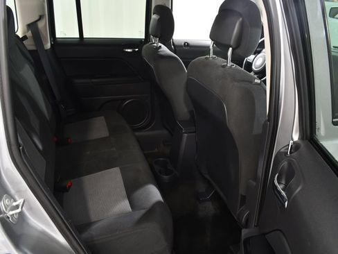 Used 2017 Jeep Patriot Latitude FWD image 19
