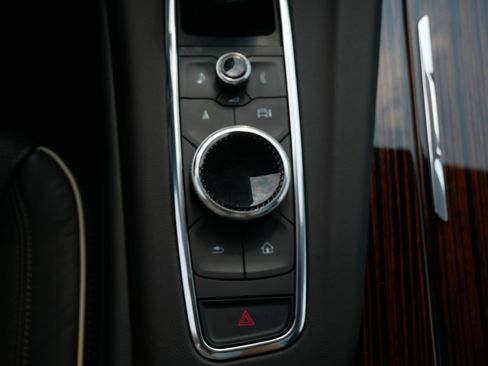 Certified 2023 Cadillac Escalade Premium Luxury AWD/4WD image 30