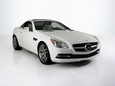 Used 2015 Mercedes-Benz SLK 250 image 7