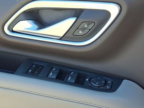 Used 2022 Chevrolet Tahoe Z71 image 23