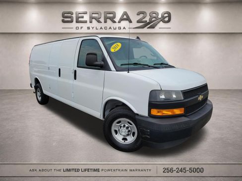 Used 2018 Chevrolet Express 2500 Extended RWD image 1