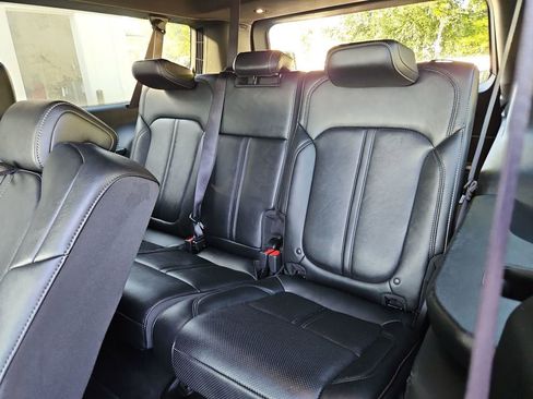 Used 2024 Jeep Wagoneer L Series III w/ Flexible Seating Group image 30