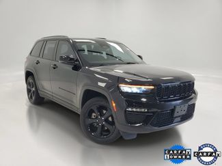 Used 2023 Jeep Grand Cherokee Limited w/ Black Appearance Package AWD/4WD video 1