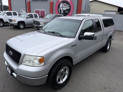 Used 2005 Ford F150 XLT image 2