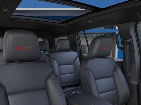New 2026 Chevrolet Traverse Z71 w/ Enhanced Driving Package AWD/4WD image 24