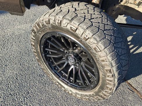 Used 2018 Chevrolet Silverado 2500 LT w/ LT Convenience Package image 18