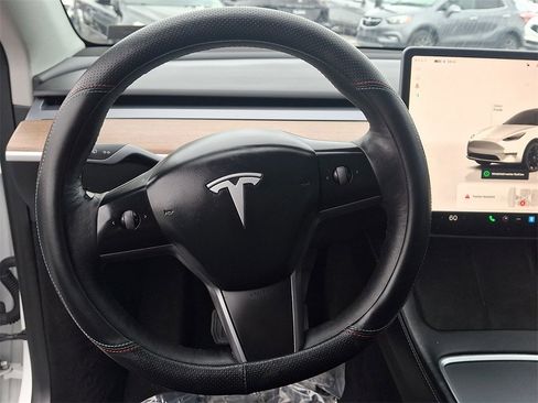 Used 2023 Tesla Model Y Long Range image 21