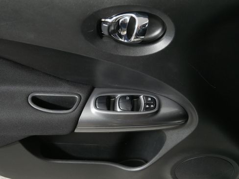 Used 2015 Nissan Juke S image 19