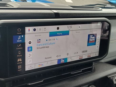 Used 2025 Jeep Gladiator Sport AWD/4WD image 17