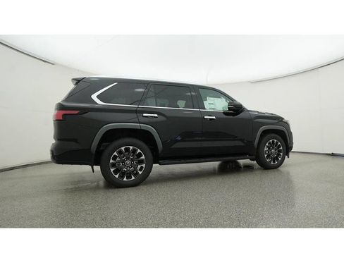 Used 2024 Toyota Sequoia Limited w/ Tow Technology Package AWD/4WD image 32