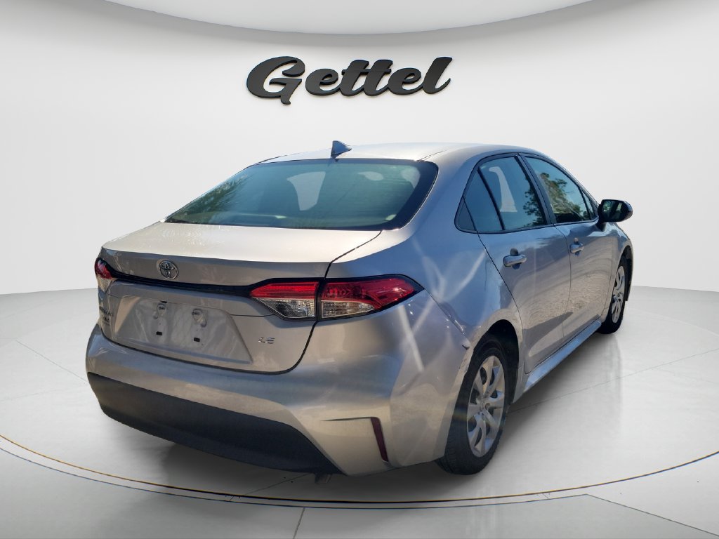 Used 2023 Toyota Corolla LE FWD image 4