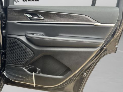 New 2026 Jeep Grand Cherokee L 4WD image 24