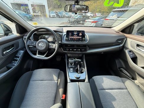 Used 2023 Nissan Rogue SV AWD/4WD image 11
