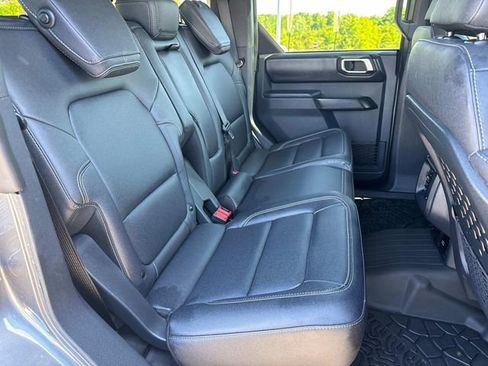 Used 2025 Ford Bronco Badlands AWD/4WD image 22