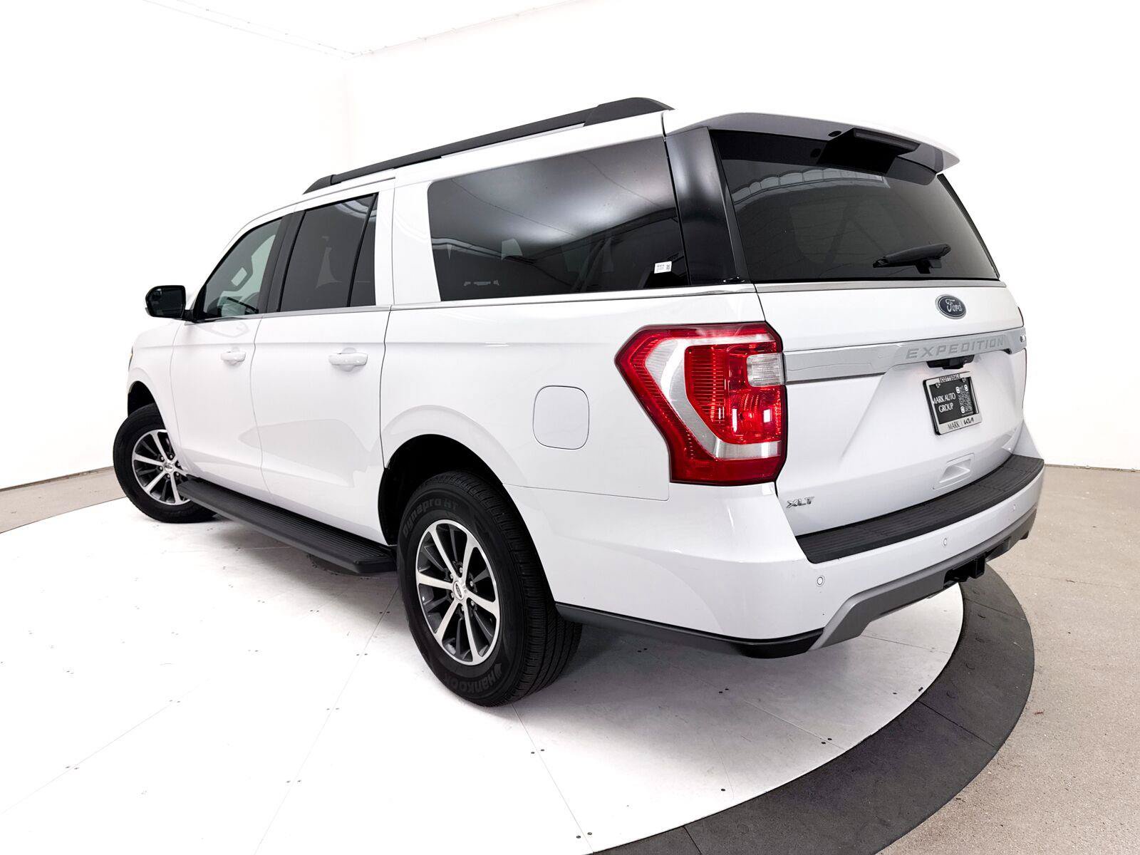 Used 2019 Ford Expedition Max XLT RWD image 2
