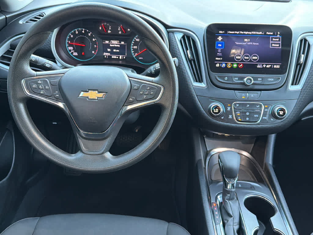 Used 2023 Chevrolet Malibu LT FWD image 24