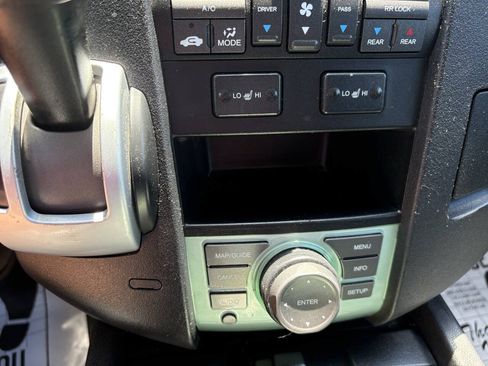 Used 2011 Honda Pilot Touring image 38