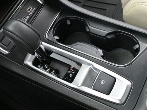 Used 2023 Subaru Ascent Limited image 24