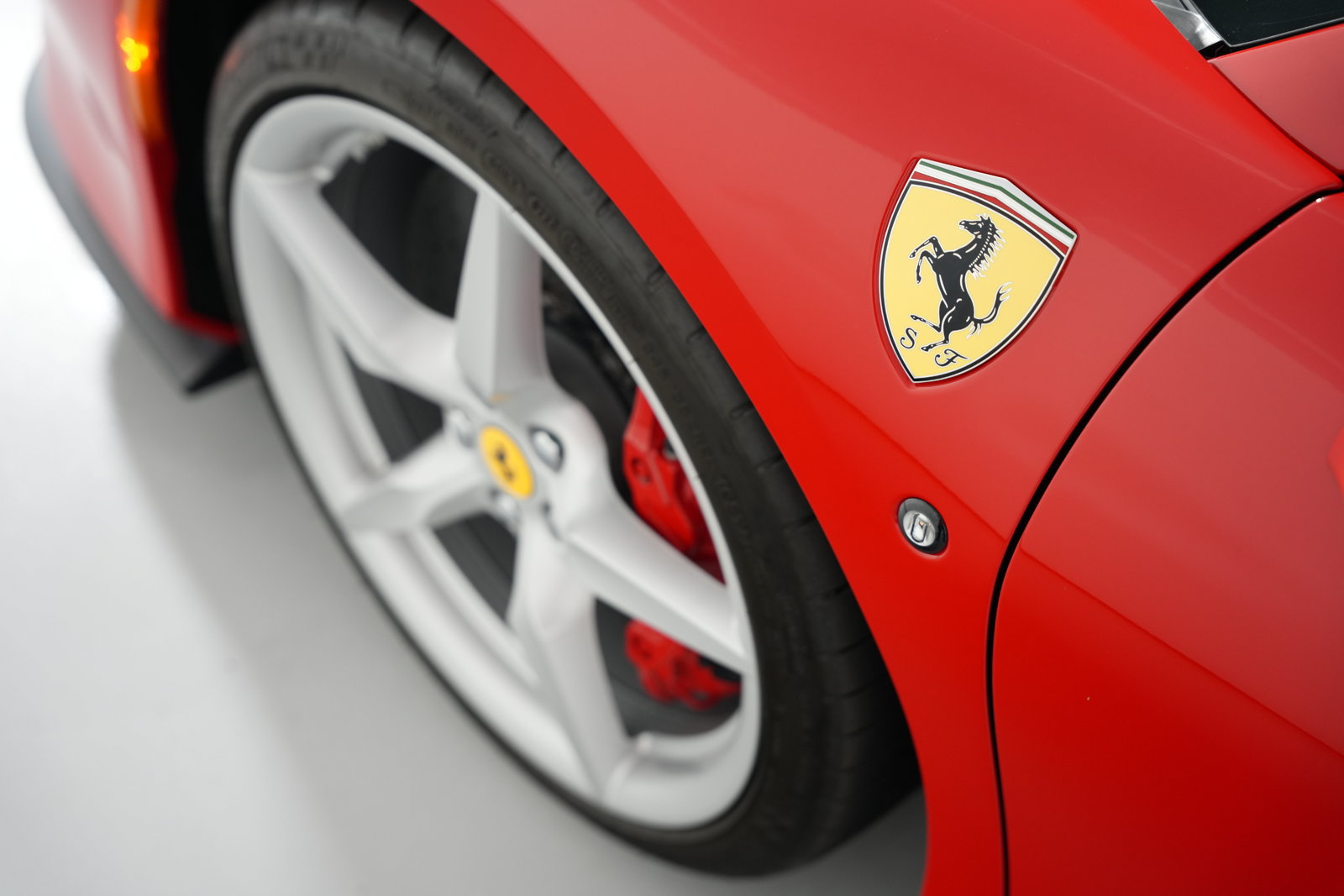 Used 2023 Ferrari F8 Tributo RWD image 50