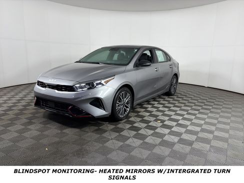 Certified 2024 Kia Forte GT-Line image 3