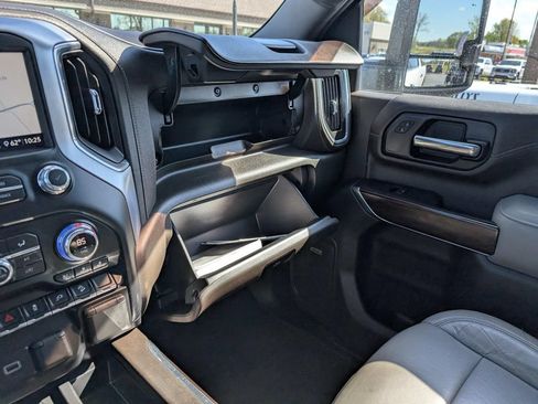 Used 2020 GMC Sierra 2500 SLT w/ SLT Premium Plus Package AWD/4WD image 28