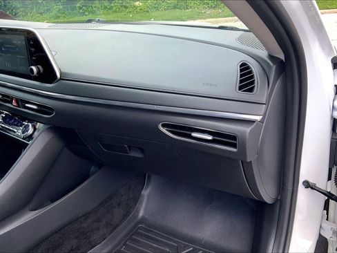 Used 2020 Hyundai Sonata SEL w/ Premium + Sunroof Package FWD image 17