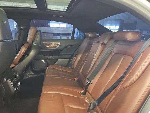 Used 2017 Lincoln Continental Reserve FWD image 9