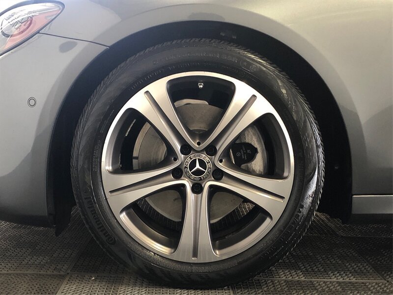 Used 2018 Mercedes-Benz E 300 image 20