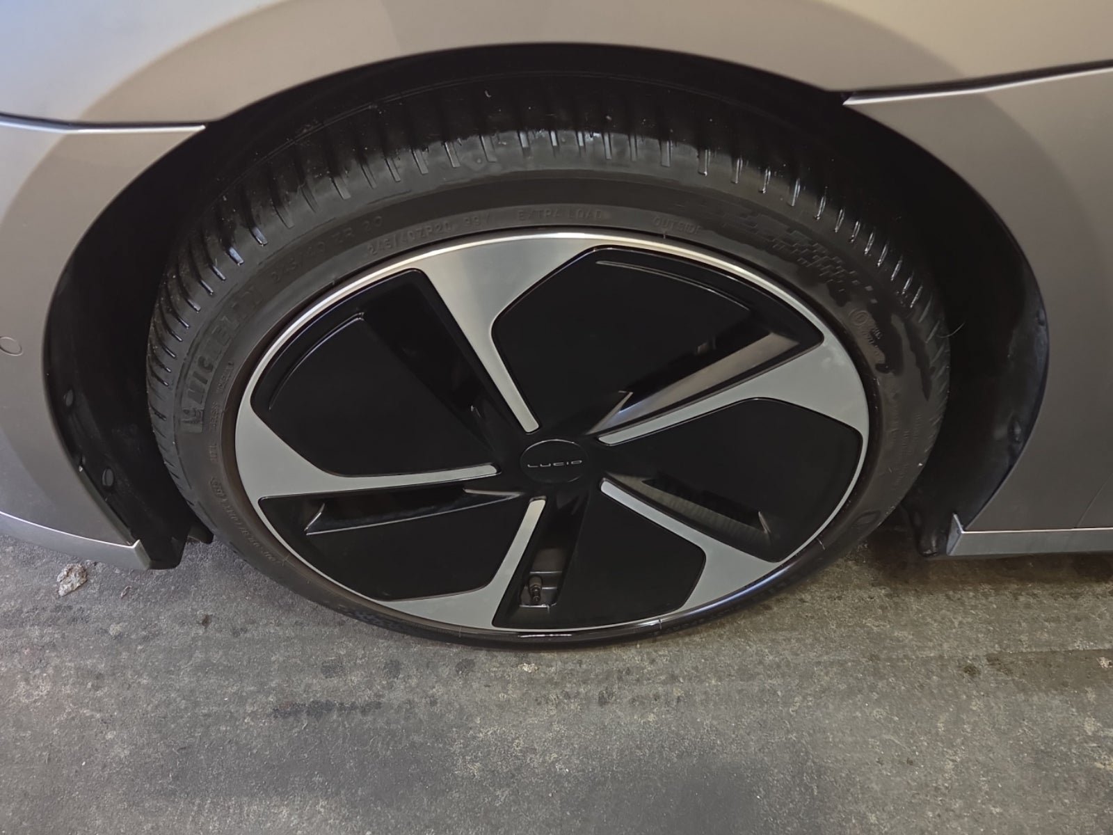 Used 2023 Lucid Air Touring AWD/4WD image 7