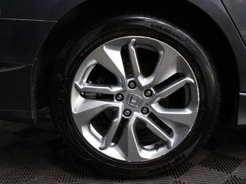 Used 2018 Honda Accord LX image 5
