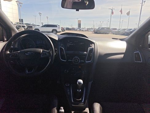 Used 2017 Ford Focus RS image 12