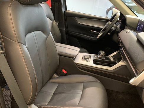 Used 2024 MAZDA CX-90 Plug-In Hybrid w/ Preferred AWD/4WD image 13
