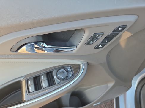 Used 2017 Chevrolet Malibu Premier w/ Premier Sun and Wheel Package image 27