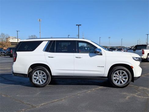 Used 2023 Chevrolet Tahoe Premier w/ Premium Package image 8