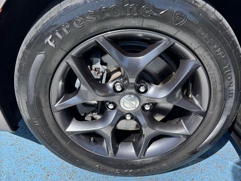 Used 2018 Chrysler Pacifica Limited FWD image 37