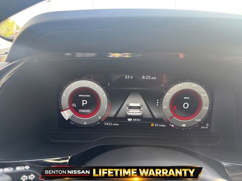 Used 2025 Nissan Pathfinder Platinum w/ Cargo Package image 18