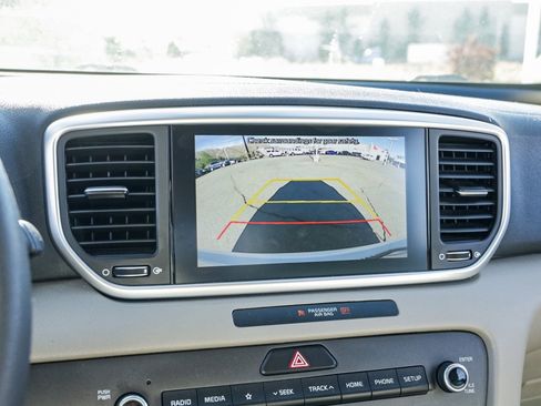 Used 2022 Kia Sportage LX image 28