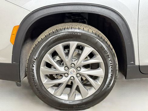 Certified 2025 Buick Enclave Preferred image 31