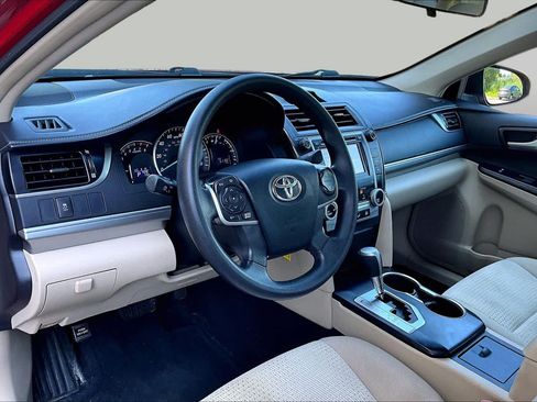 Used 2013 Toyota Camry LE FWD image 18