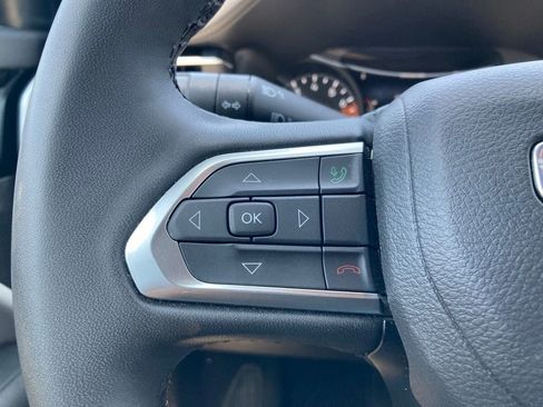 Used 2025 Jeep Compass Limited AWD/4WD image 13