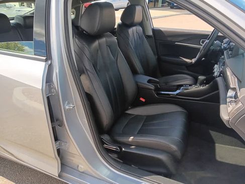 Used 2023 Acura Integra image 11