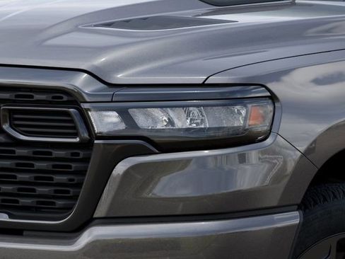 New 2026 RAM 1500 Express AWD/4WD image 10