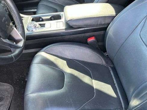 Used 2020 Ford Fusion Energi Titanium FWD image 12