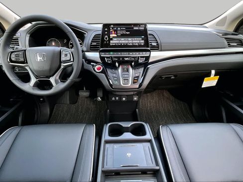 New 2026 Honda Odyssey Touring image 5