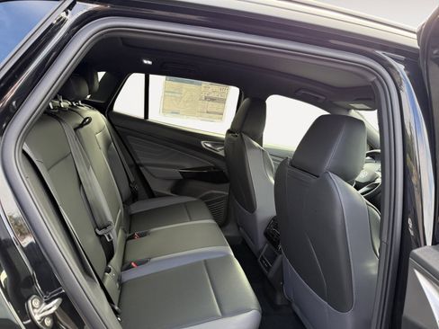 New 2025 Volkswagen ID.4 Pro S image 18
